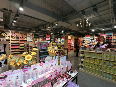 快闪风潮席卷日常 QUICK FLASH 快闪客实体店购物体验全解析